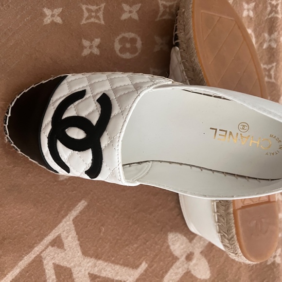 Shoes - Picture 3 of 3